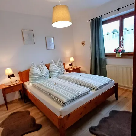 Schoesserhof Фермерский дом *