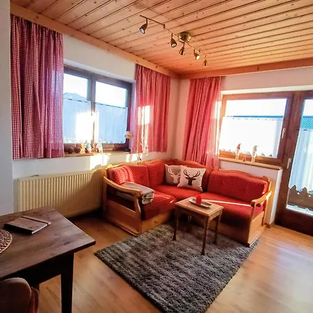 Schoesserhof مزرعة للإقامة *